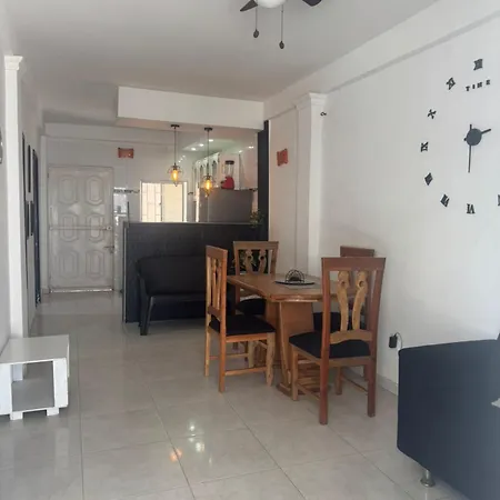 Apto Céntrico Torices 1 Piso 2 Apartamento